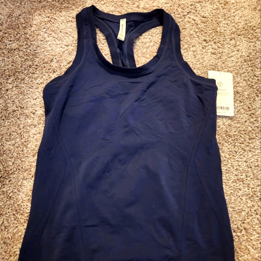 Athleta Momentum Tank Size Small